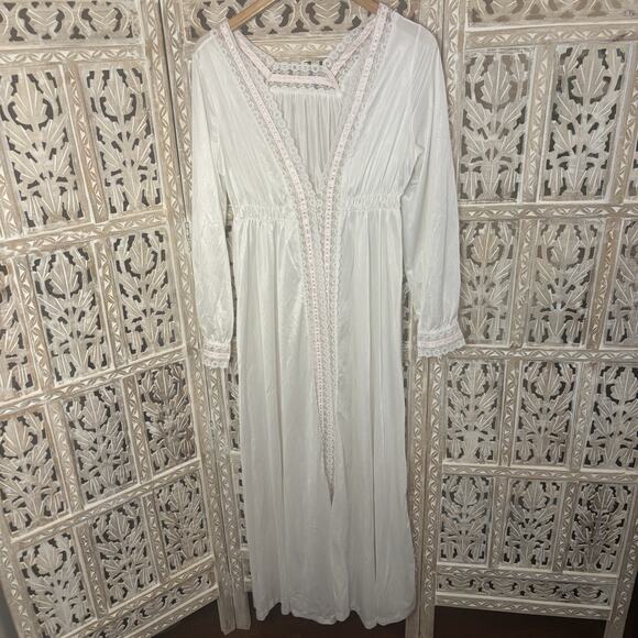 Vintage Dreamaway White Peignoir Movie Star Robe 2 Button Pink Lace Trim Nylon L - Picture 1 of 12